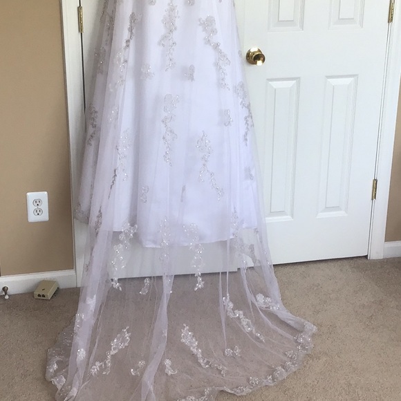 Davids Bridal Wedding -Size 14 tailored to a 10/12 - Picture 7 of 9